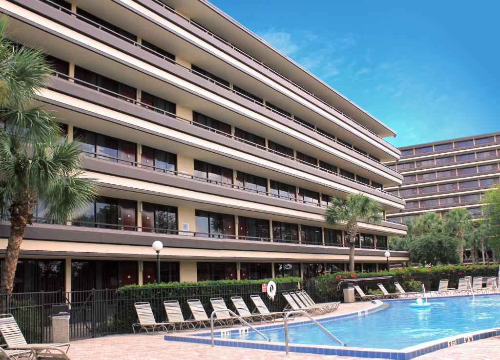 Rosen Inn at Pointe Orlando - Sun Tours Orlando