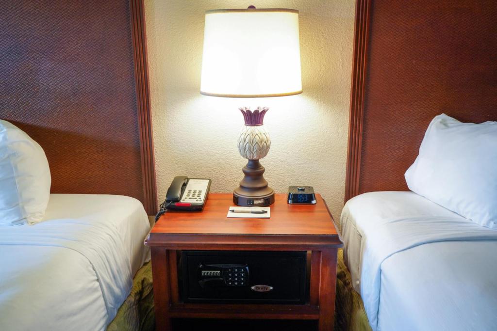 Rosen Inn at Pointe Orlando - Sun Tours Orlando