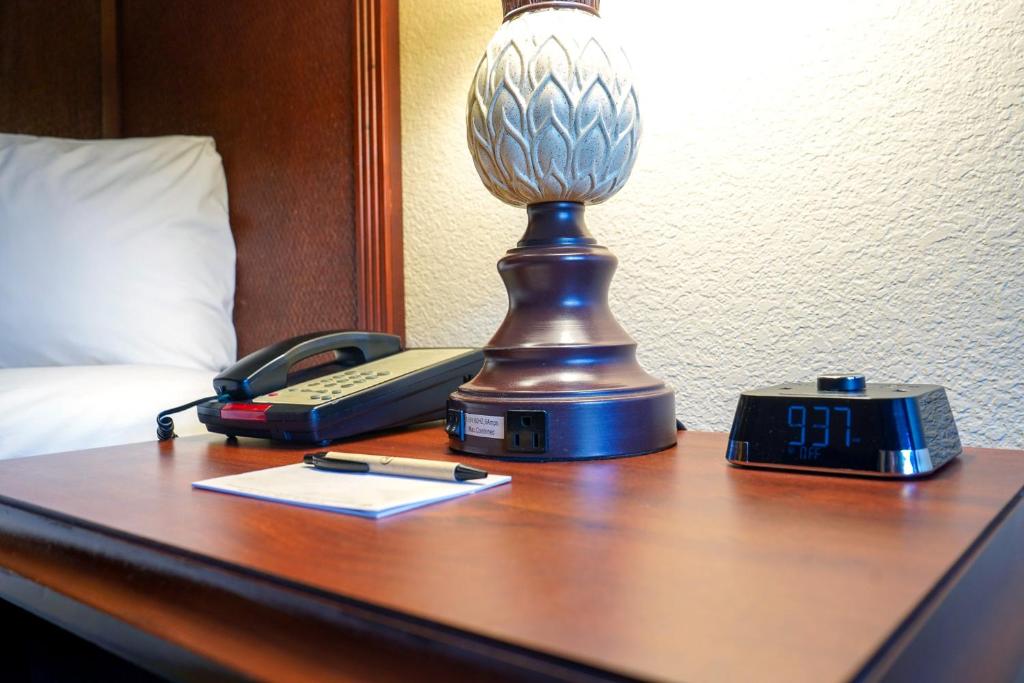 Rosen Inn at Pointe Orlando - Sun Tours Orlando